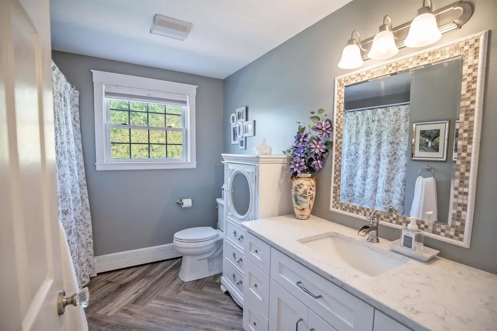 177 Sandown Road Chester NH 03036