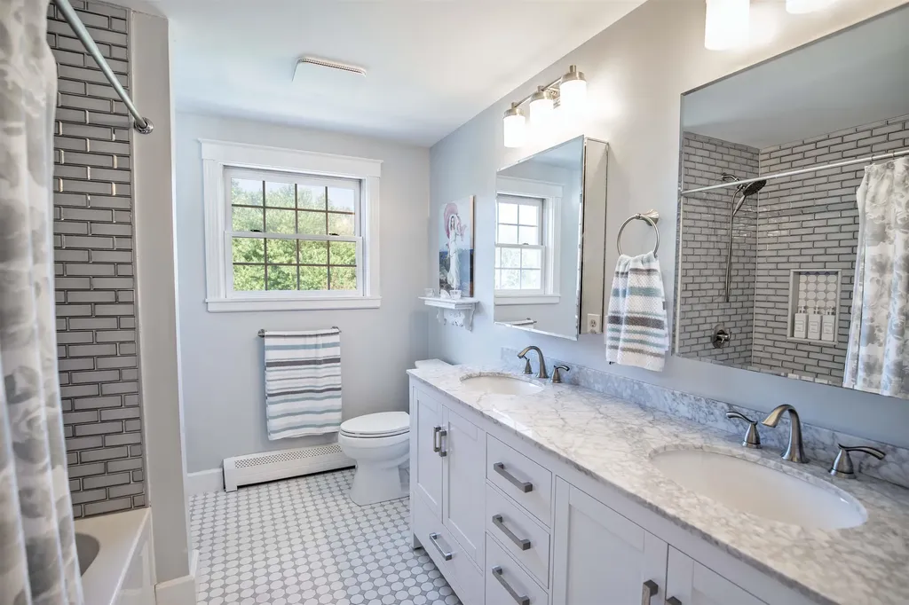 177 Sandown Road Chester NH 03036