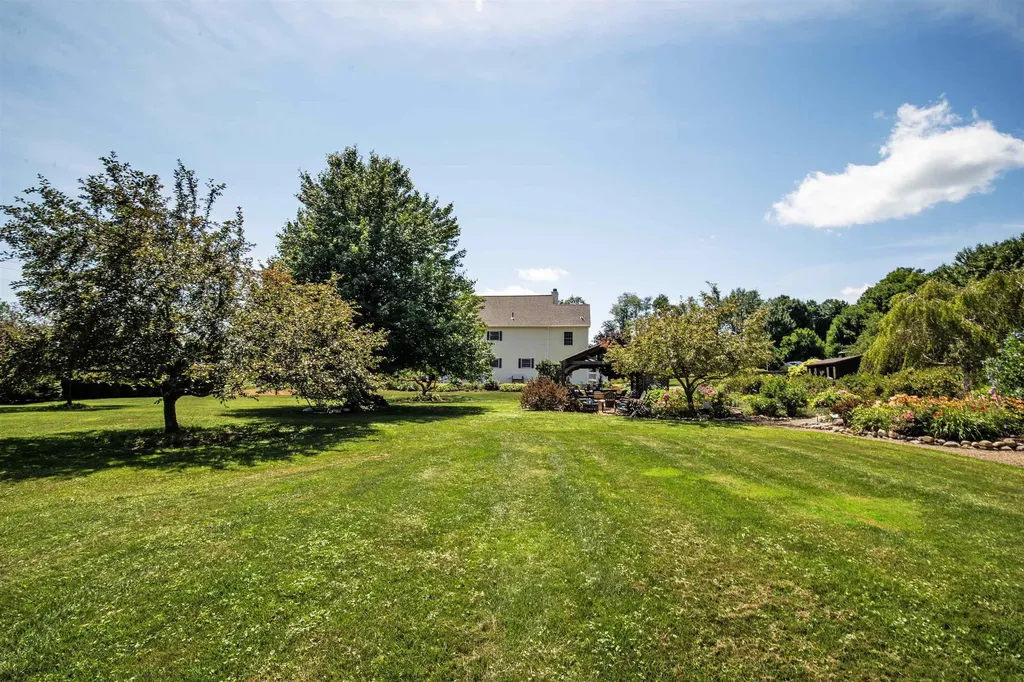 177 Sandown Road Chester NH 03036