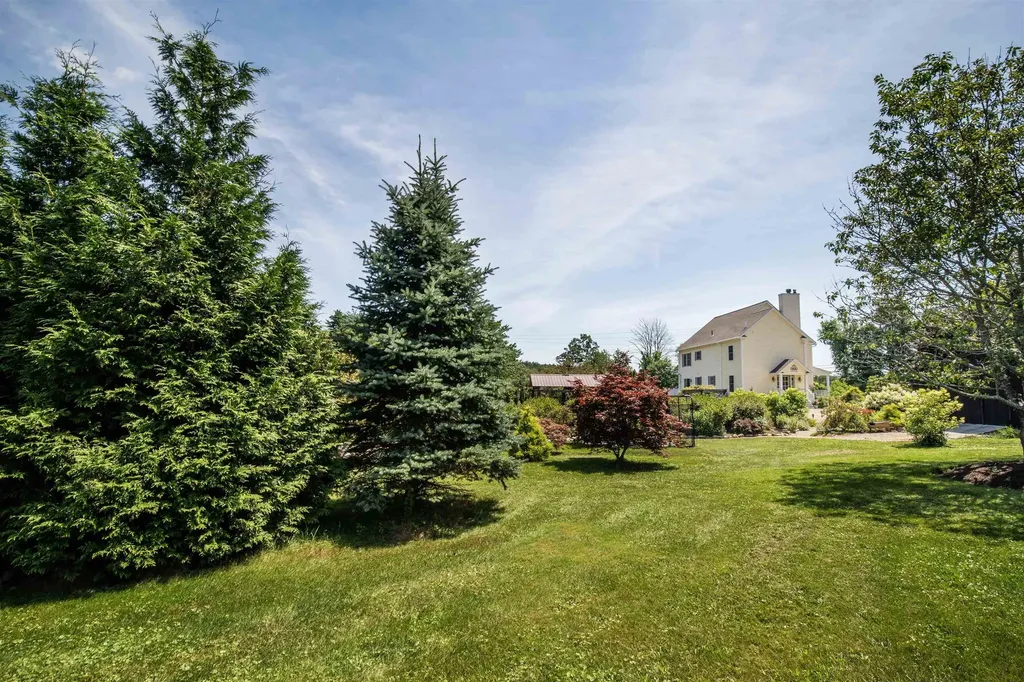 177 Sandown Road Chester NH 03036