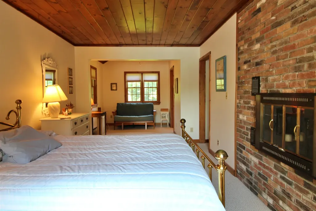 194 Lighthouse Point Road Isle La Motte VT 05463
