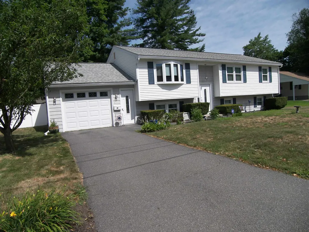 32 Watson Street Nashua NH 03064
