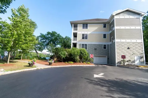 55 River Front Drive Manchester NH 03102