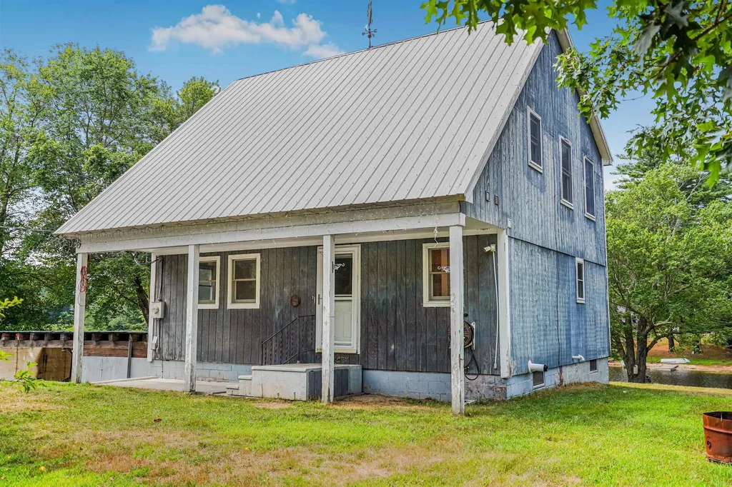 5 Ice House Lane Raymond NH 03077