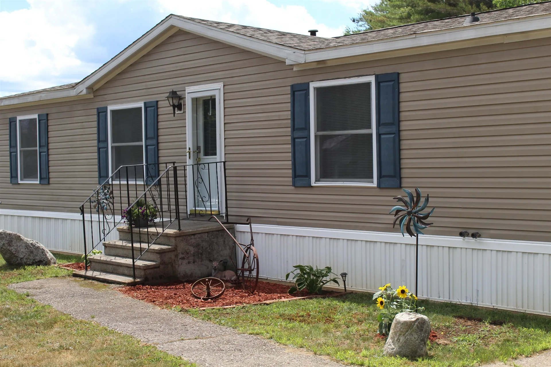 3 Violet Court Rochester NH 03867