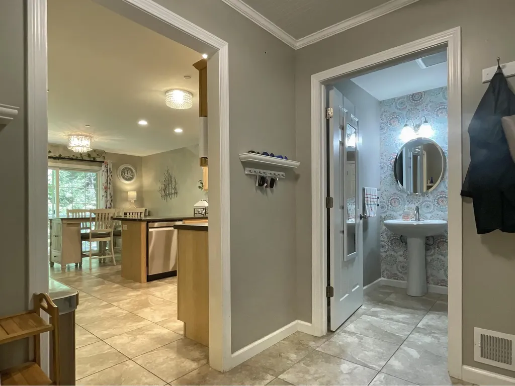 45 Fielding Lane South Burlington VT 05403