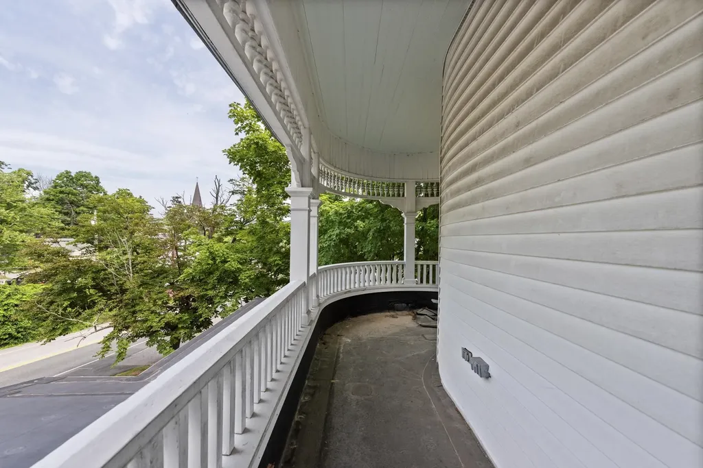 115 South Main Street Bristol NH 03222
