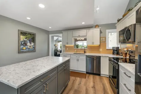 1 Highland Ridge New London NH 03257