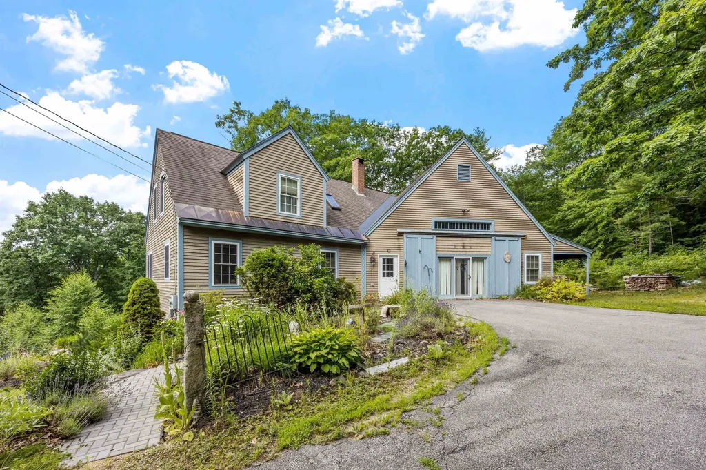 1041 Battle Street Webster NH 03303