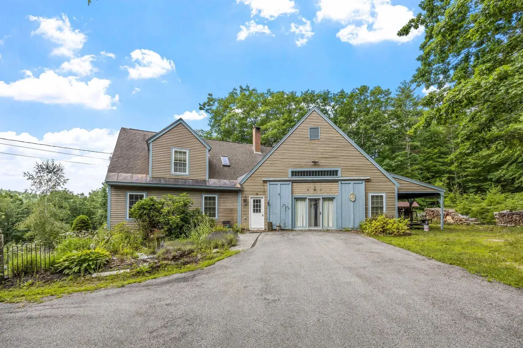 1041 Battle Street Webster NH 03303