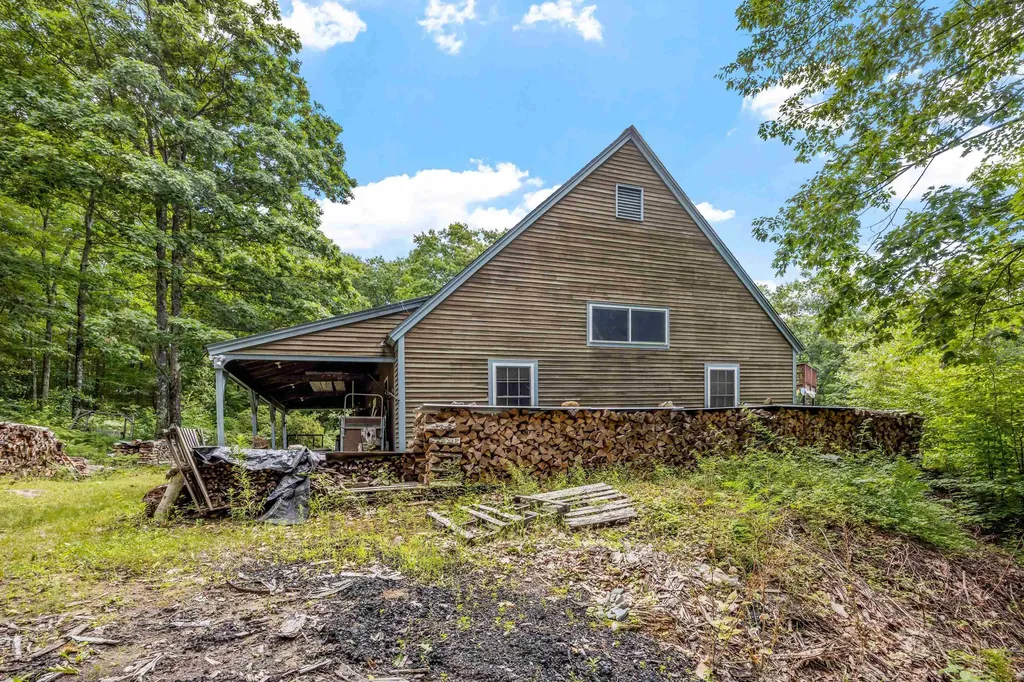 1041 Battle Street Webster NH 03303