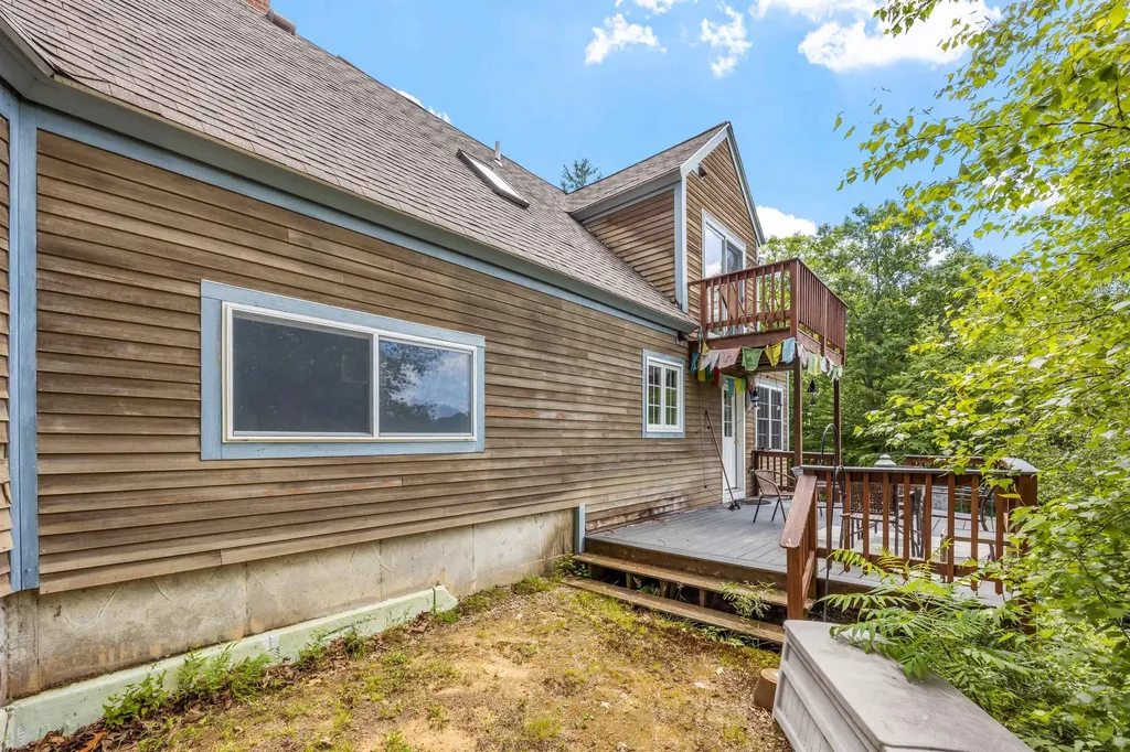 1041 Battle Street Webster NH 03303