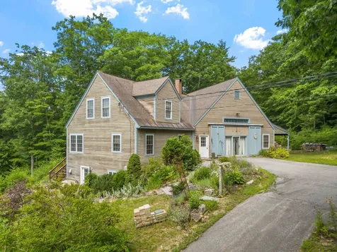 1041 Battle Street Webster NH 03303