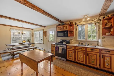 1041 Battle Street Webster NH 03303