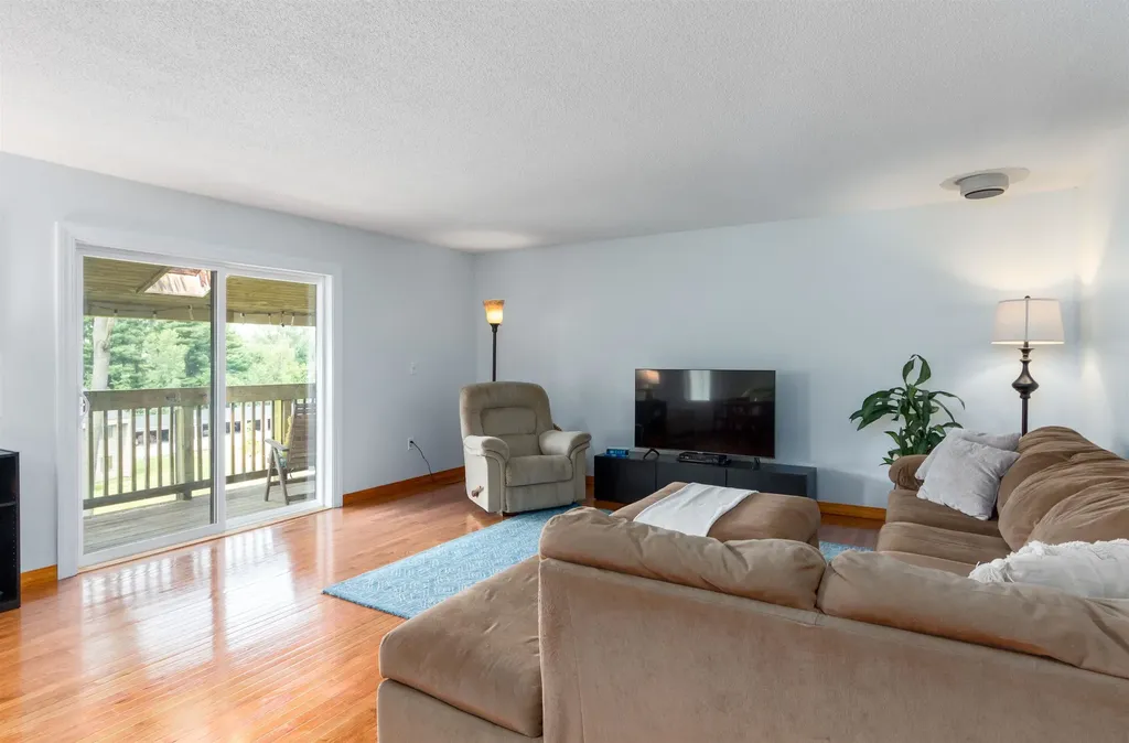16 Bayberry Lane South Burlington VT 05403