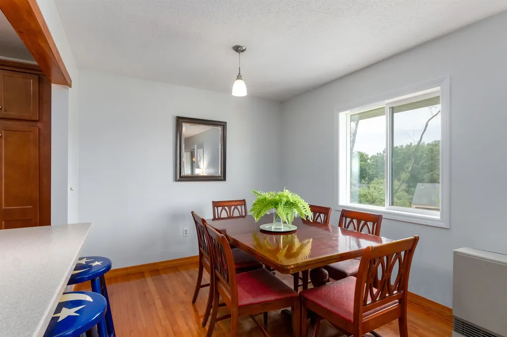 16 Bayberry Lane South Burlington VT 05403