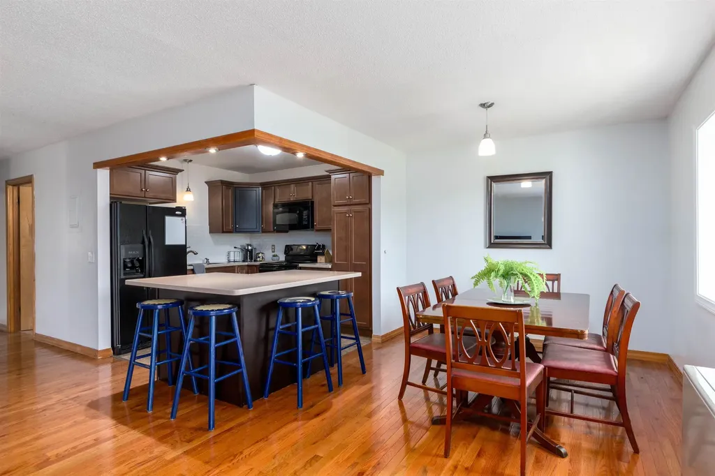 16 Bayberry Lane South Burlington VT 05403