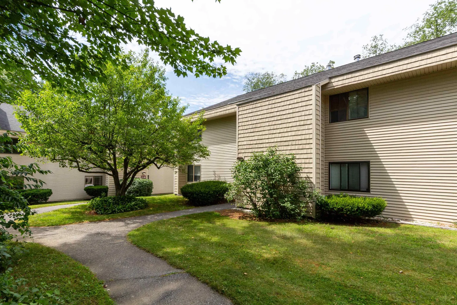 16 Bayberry Lane South Burlington VT 05403