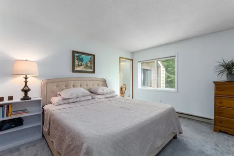 16 Bayberry Lane South Burlington VT 05403