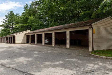 16 Bayberry Lane South Burlington VT 05403