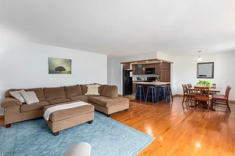 16 Bayberry Lane South Burlington VT 05403