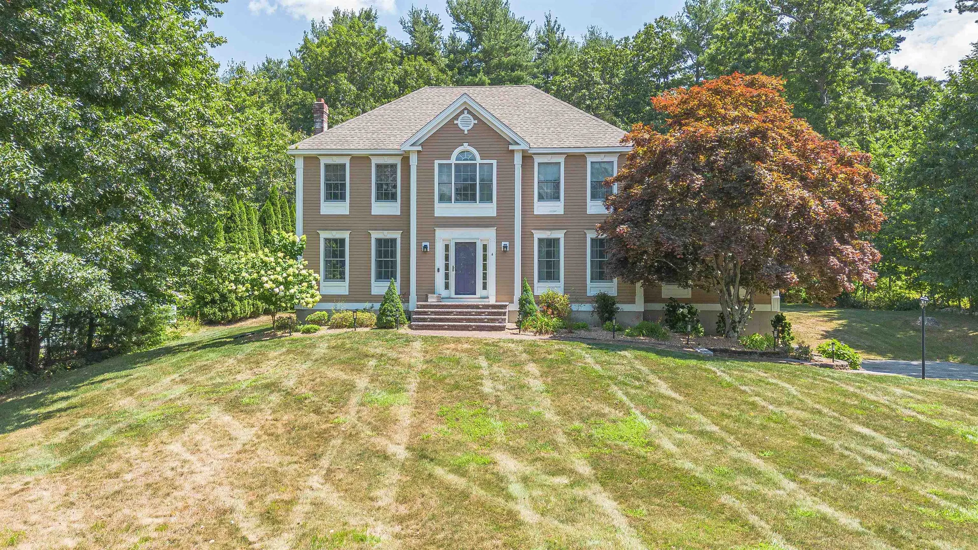 4 Isabella Drive Londonderry NH 03053