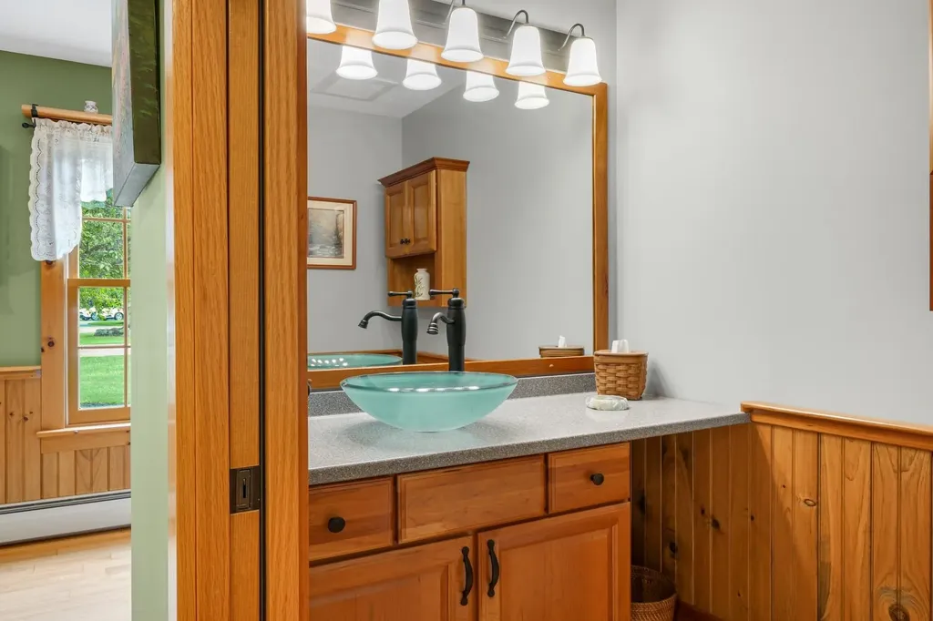 134 Crown Point North Pittsford VT 05763