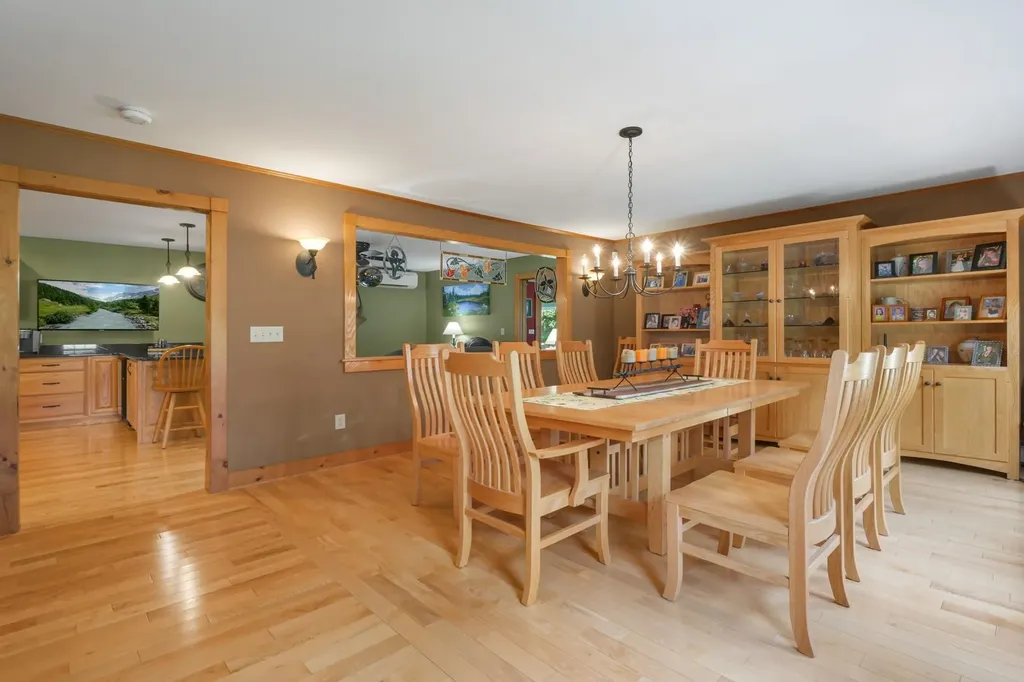 134 Crown Point North Pittsford VT 05763