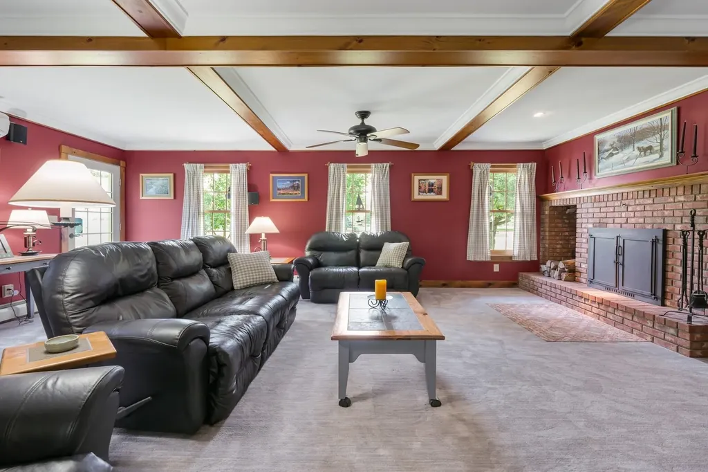 134 Crown Point North Pittsford VT 05763