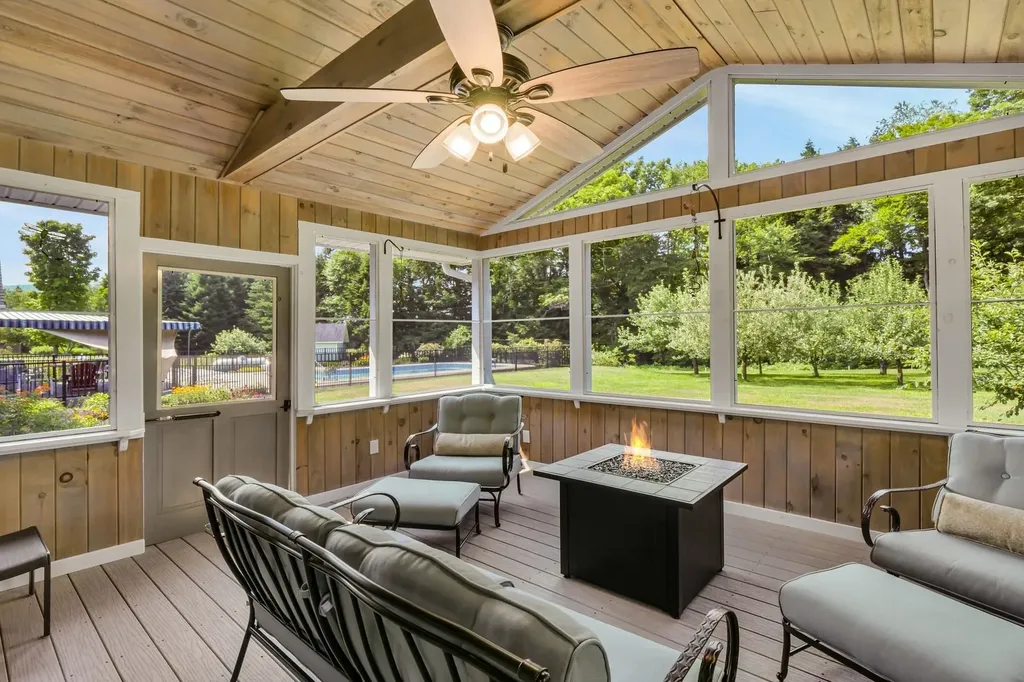 134 Crown Point North Pittsford VT 05763