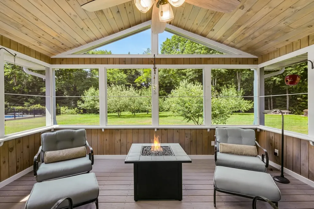 134 Crown Point North Pittsford VT 05763