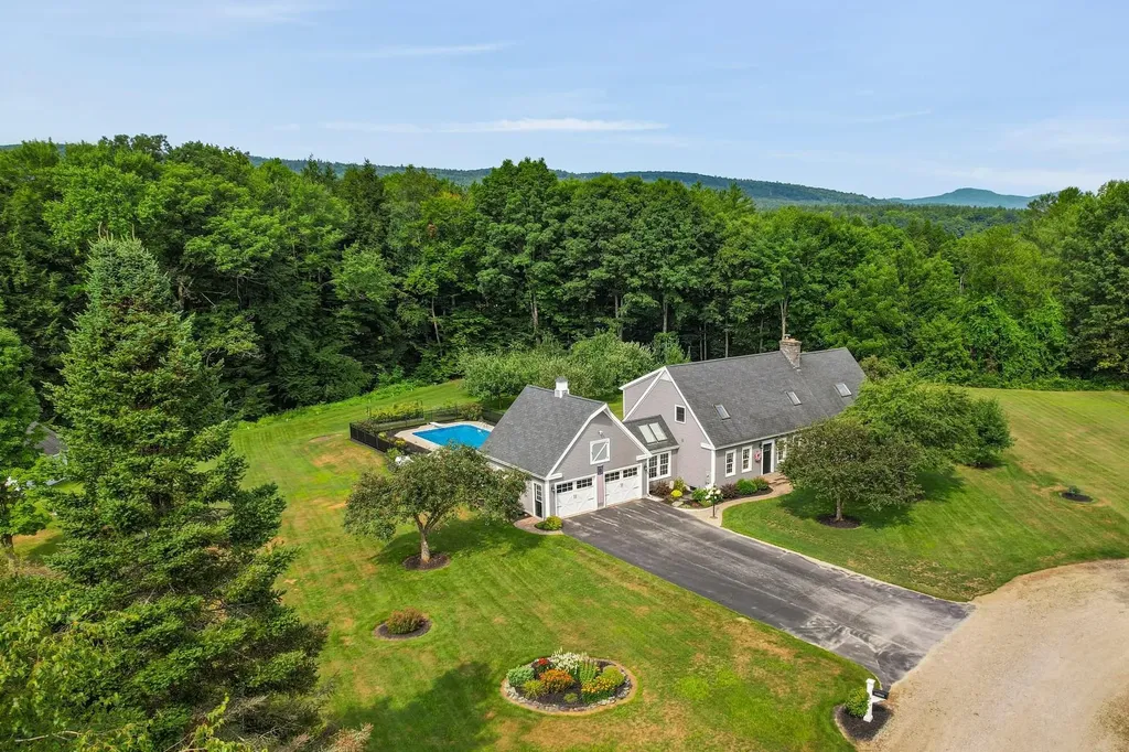 134 Crown Point North Pittsford VT 05763