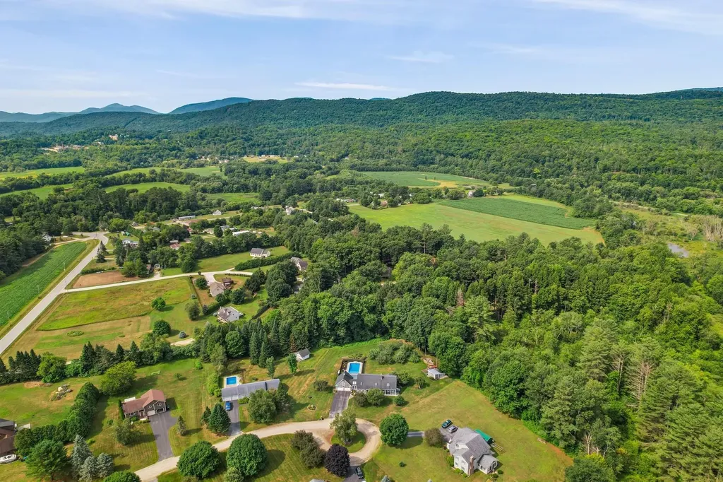 134 Crown Point North Pittsford VT 05763