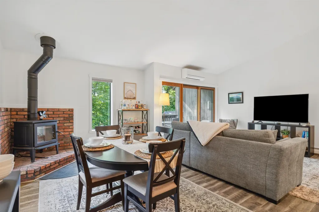 401 Old Quechee Road Hartford VT 05059