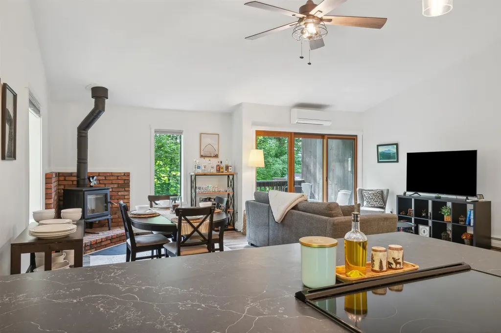 401 Old Quechee Road Hartford VT 05059