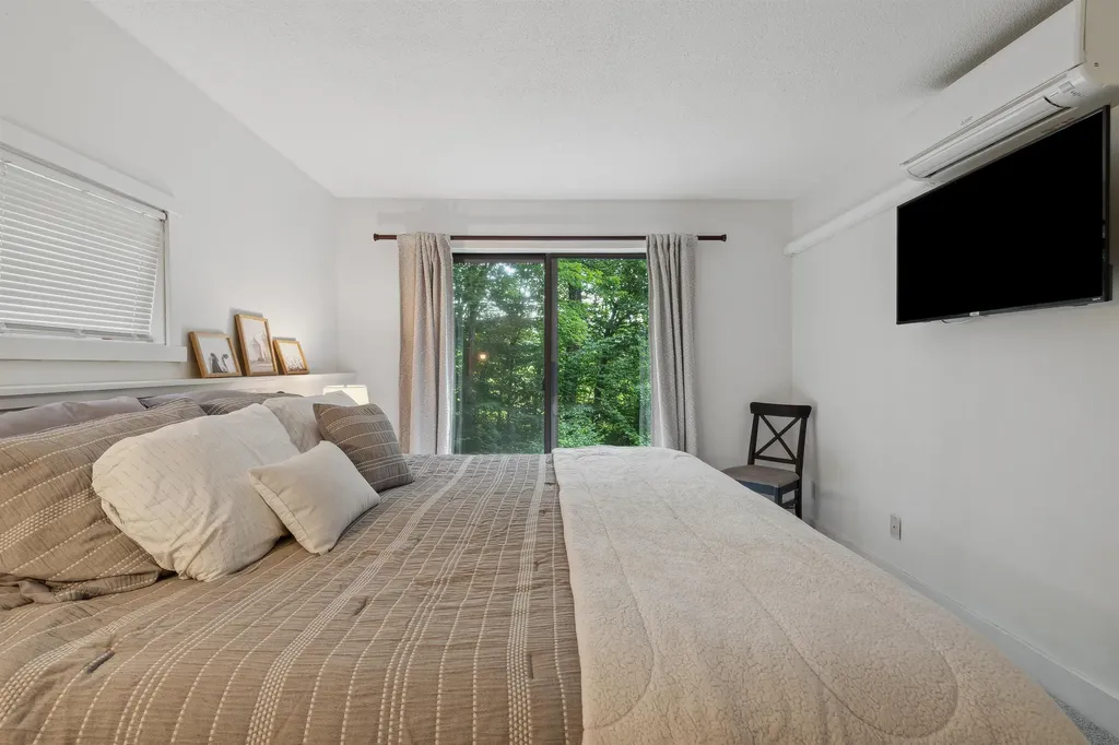 401 Old Quechee Road Hartford VT 05059
