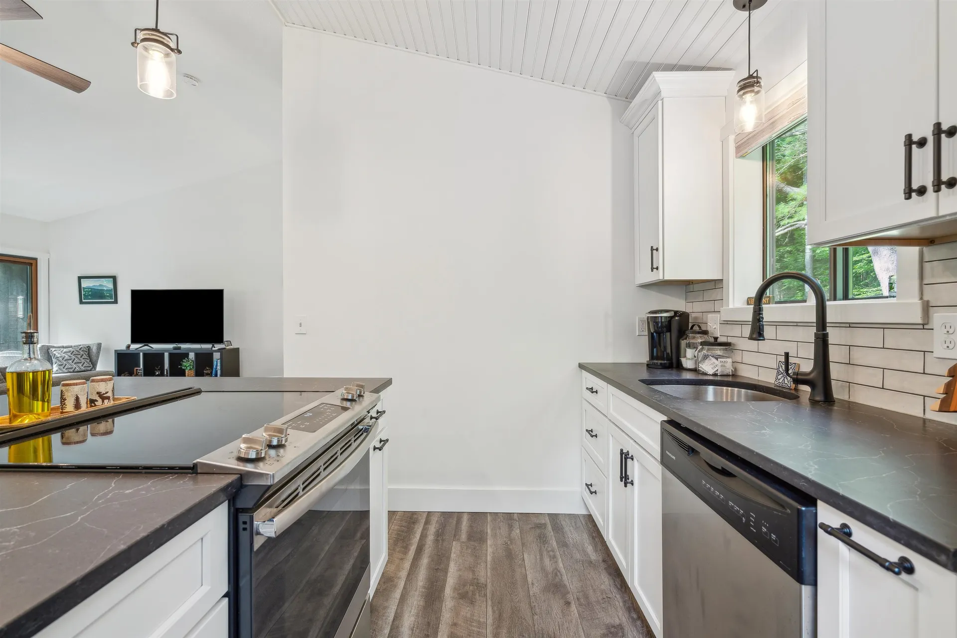 401 Old Quechee Road Hartford VT 05059