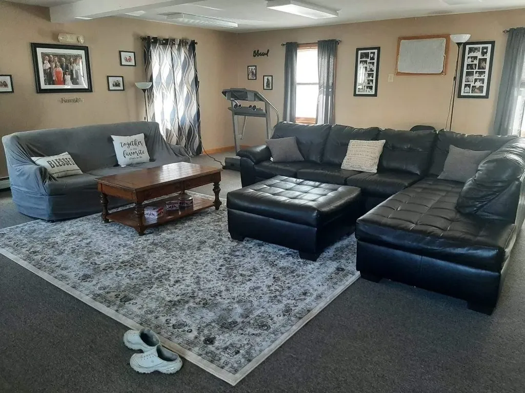 60 Charles Street Farmington NH 03835