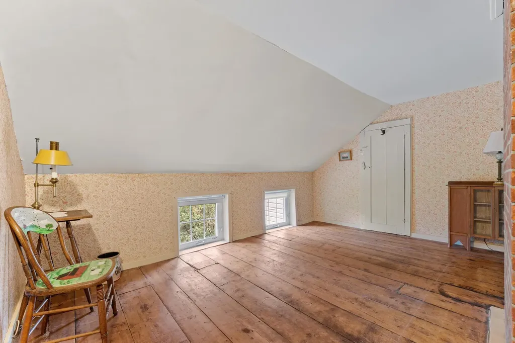 9 Dawley Road Mount Holly VT 05758