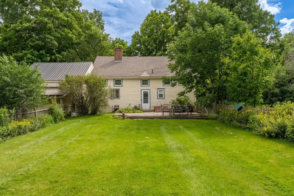 9 Dawley Road Mount Holly VT 05758
