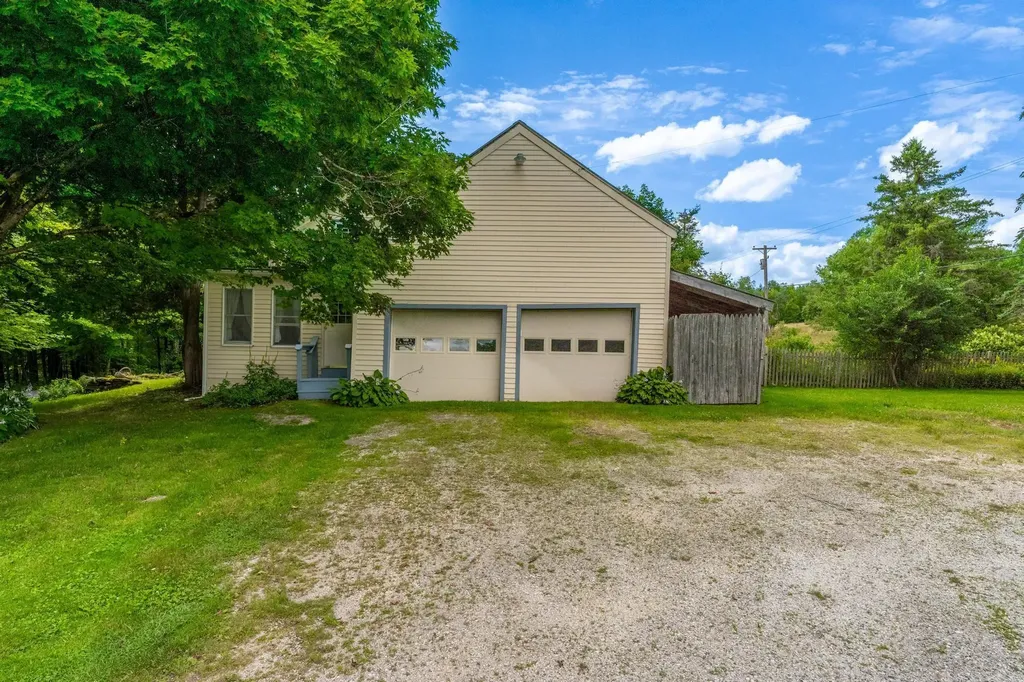 9 Dawley Road Mount Holly VT 05758