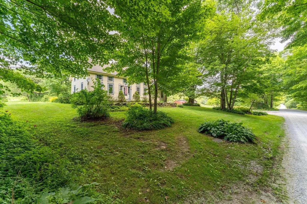 9 Dawley Road Mount Holly VT 05758