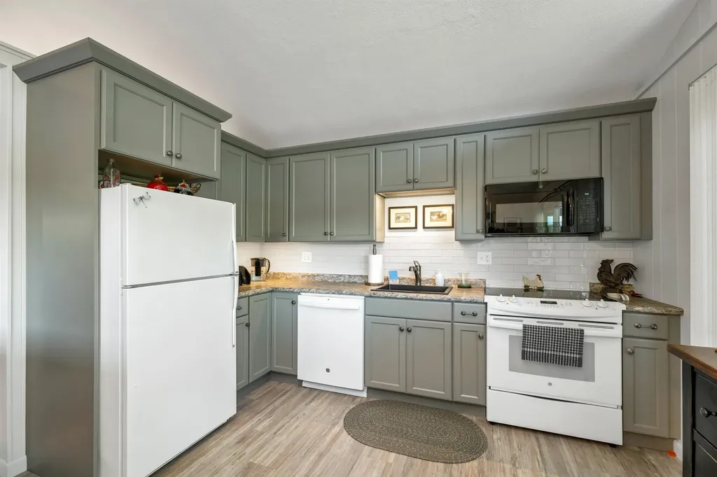 132 Varney Road Barnstead NH 03225