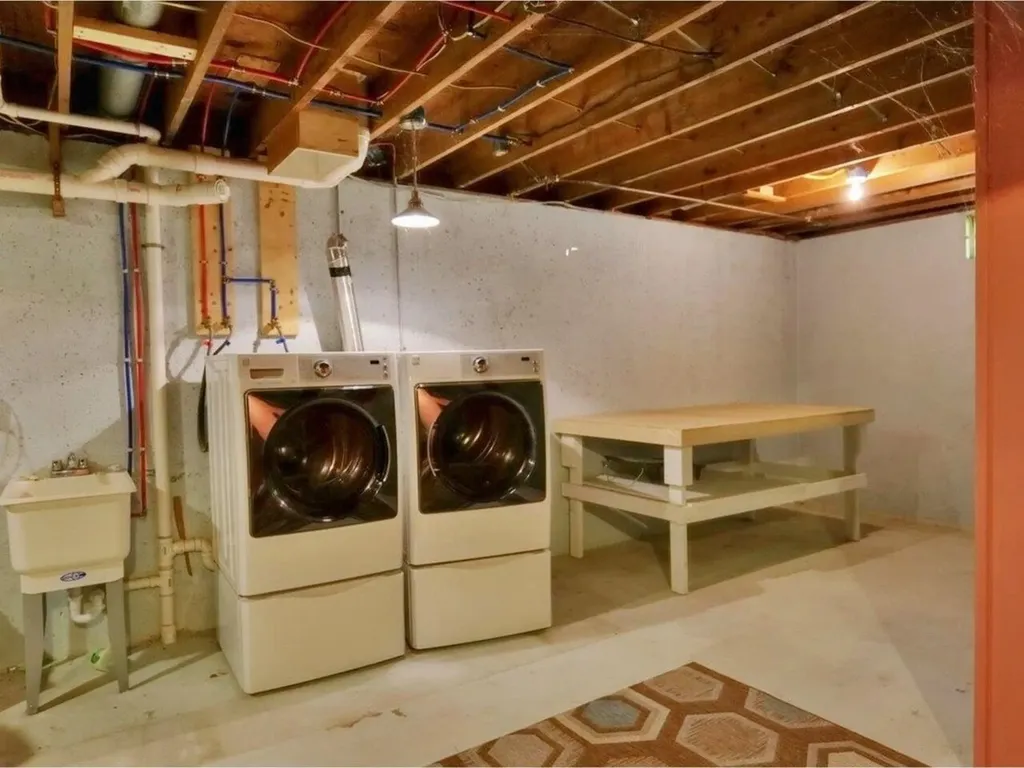 59 River Road Bristol VT 05443