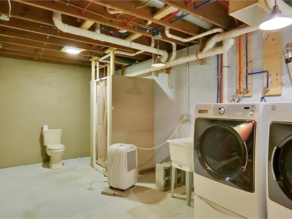 59 River Road Bristol VT 05443