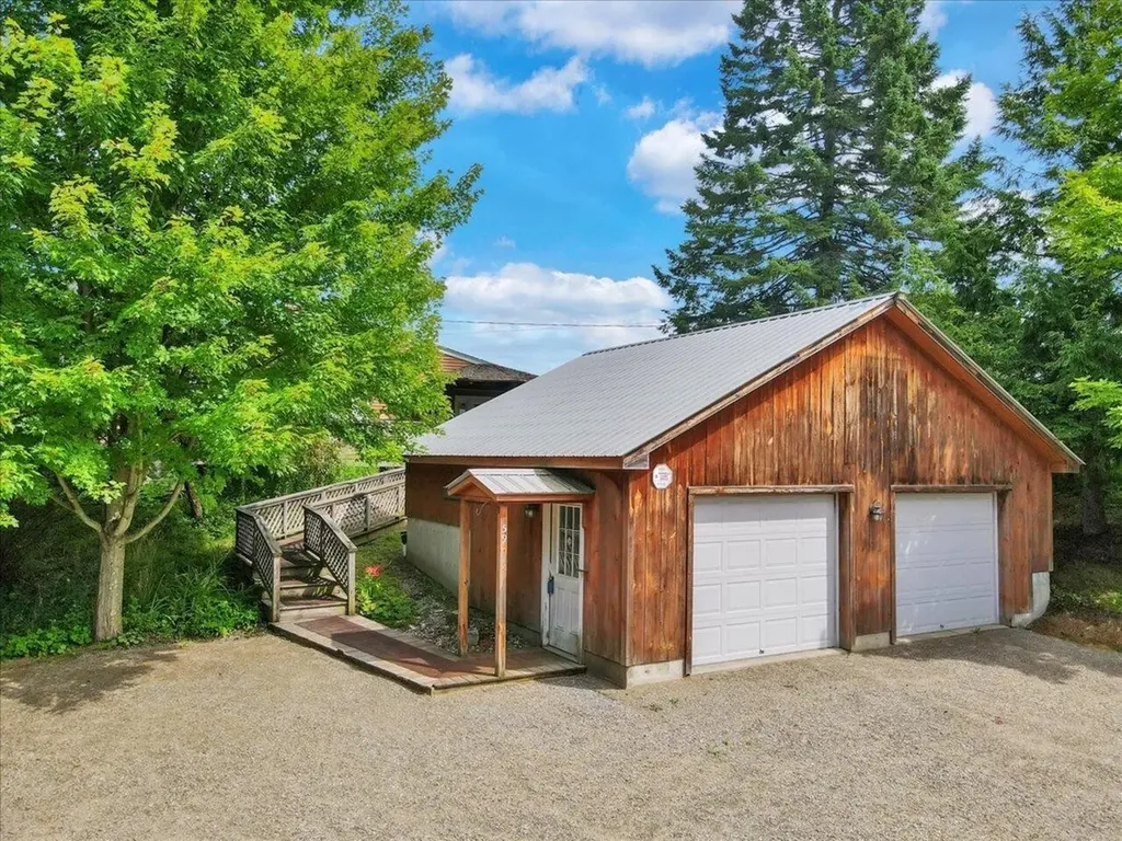 59 River Road Bristol VT 05443