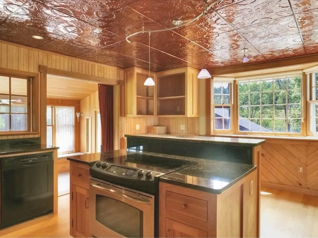 59 River Road Bristol VT 05443