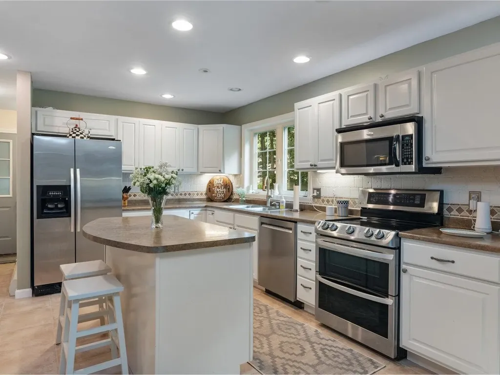 17 Pinnacle Drive Milton VT 05468