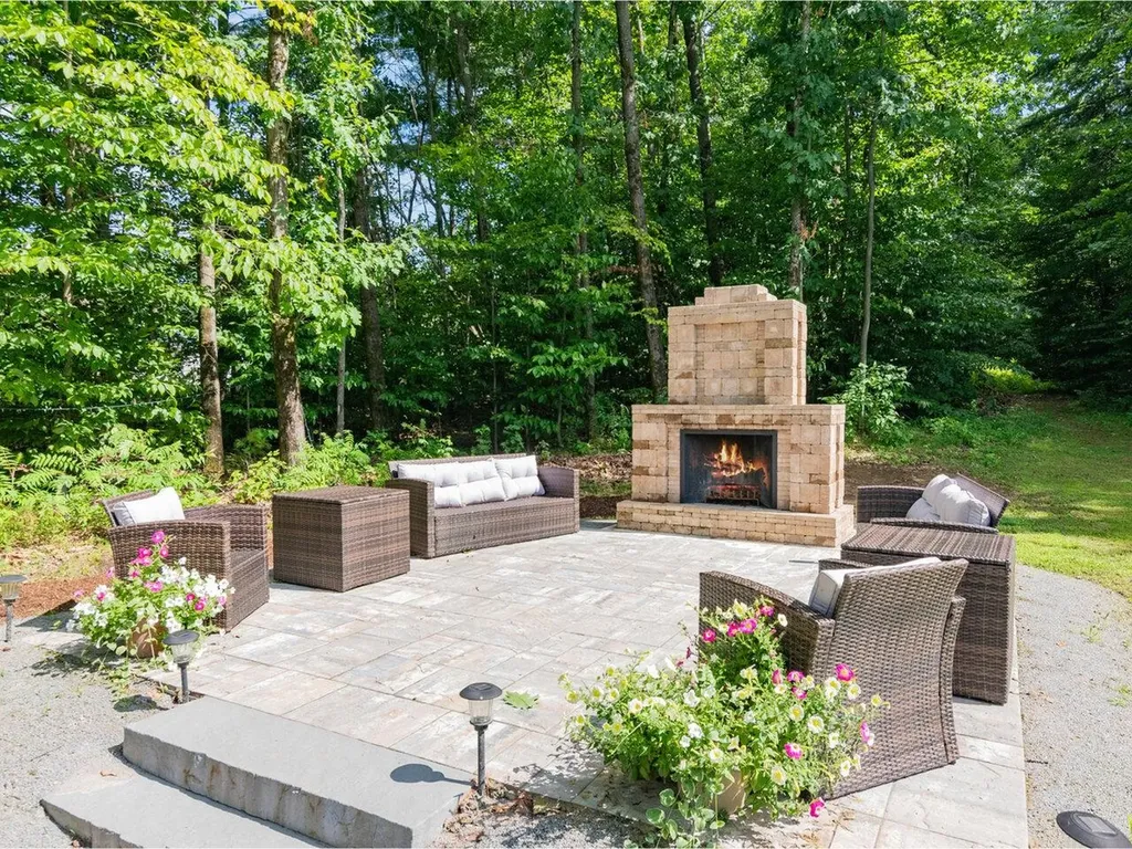 17 Pinnacle Drive Milton VT 05468
