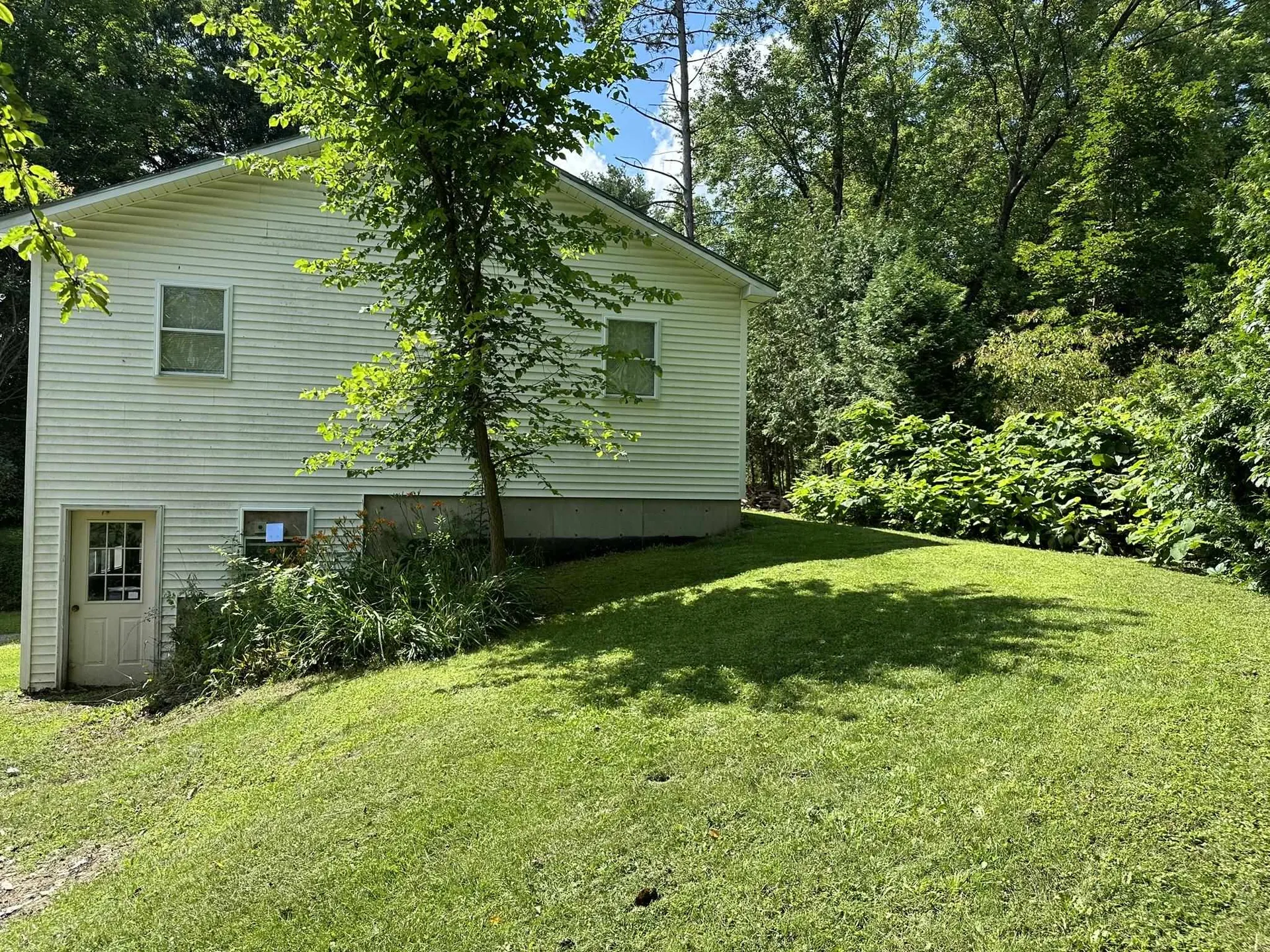 16 Mill Street Hyde Park VT 05655